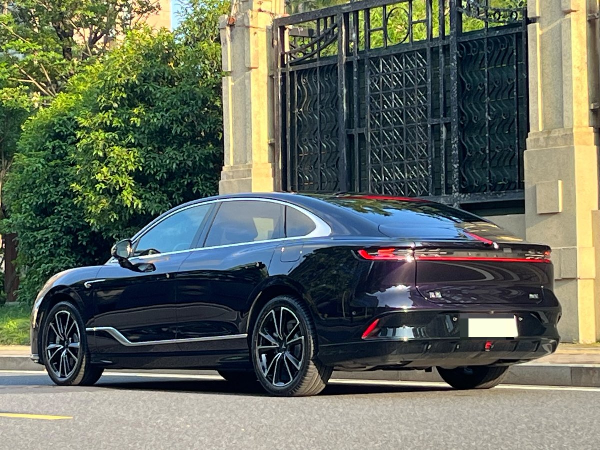 嵐圖 嵐圖追光  2024款 PHEV 四驅(qū)超長續(xù)航旗艦版圖片