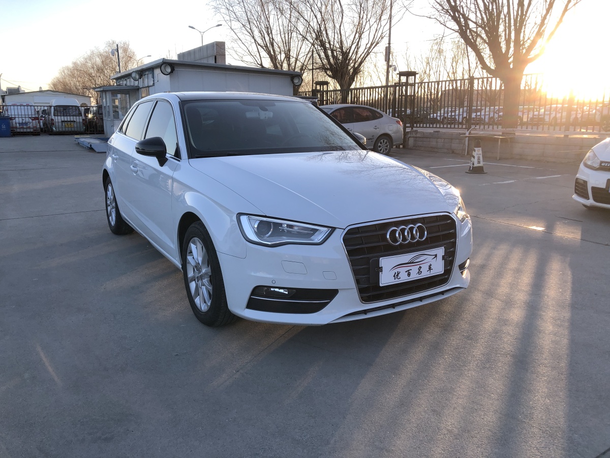 奧迪 奧迪A3  2016款 Sportback 35 TFSI 領(lǐng)英型圖片