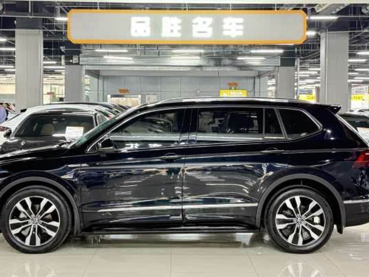 大眾 途觀L  2023款 改款 330TSI 自動(dòng)兩驅(qū)R-Line旗艦版圖片