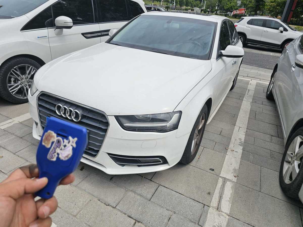 奧迪 奧迪A4L  2015款 30 TFSI 自動(dòng)舒適型圖片
