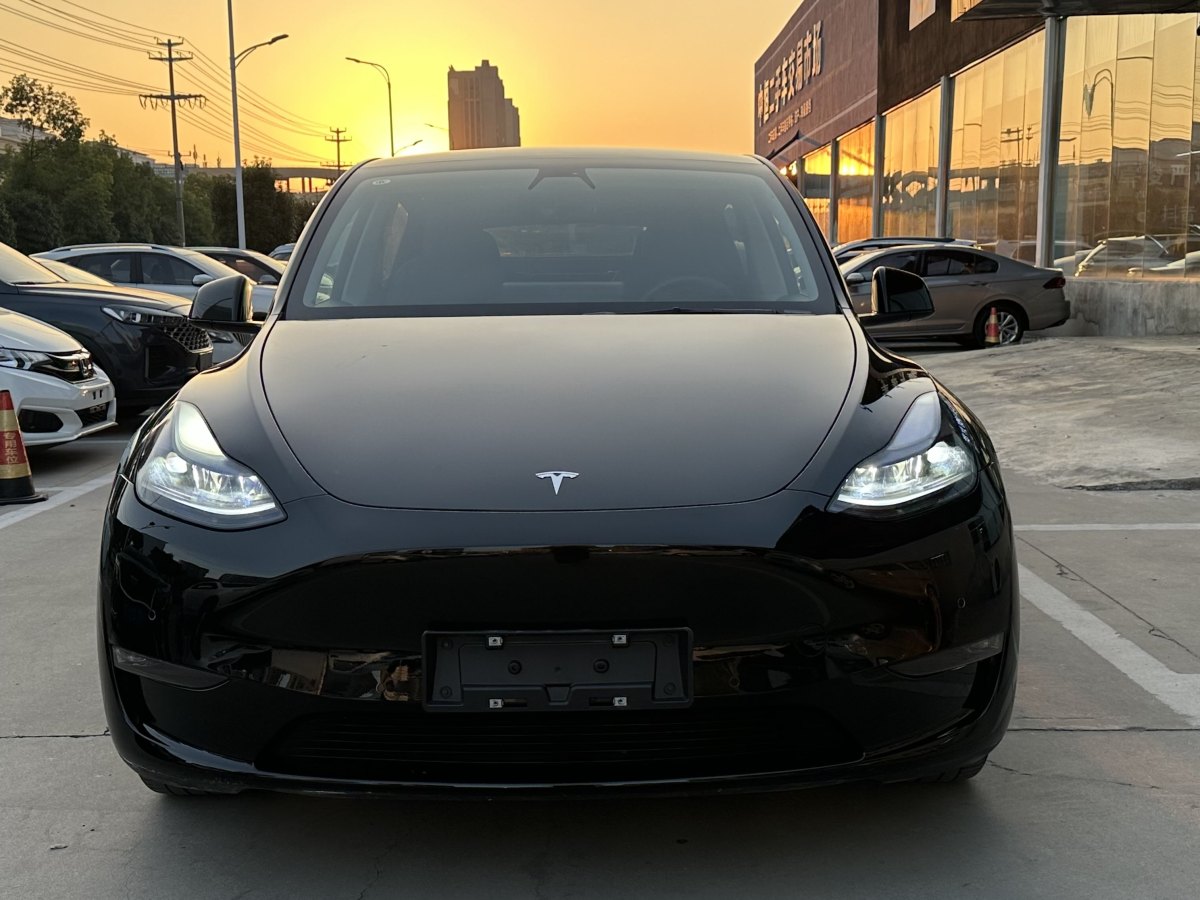 特斯拉 Model Y  2023款 長續(xù)航煥新版 雙電機(jī)全輪驅(qū)動圖片