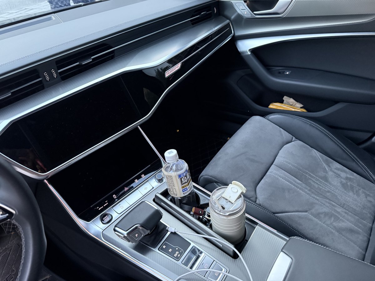 奧迪 奧迪A6L  2023款 改款 45 TFSI 臻選動感型圖片