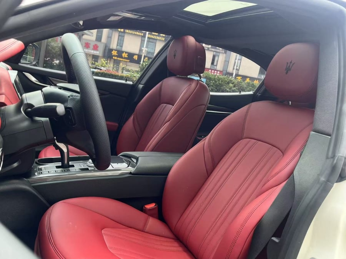 瑪莎拉蒂 Ghibli  2018款 3.0T 標(biāo)準(zhǔn)版圖片