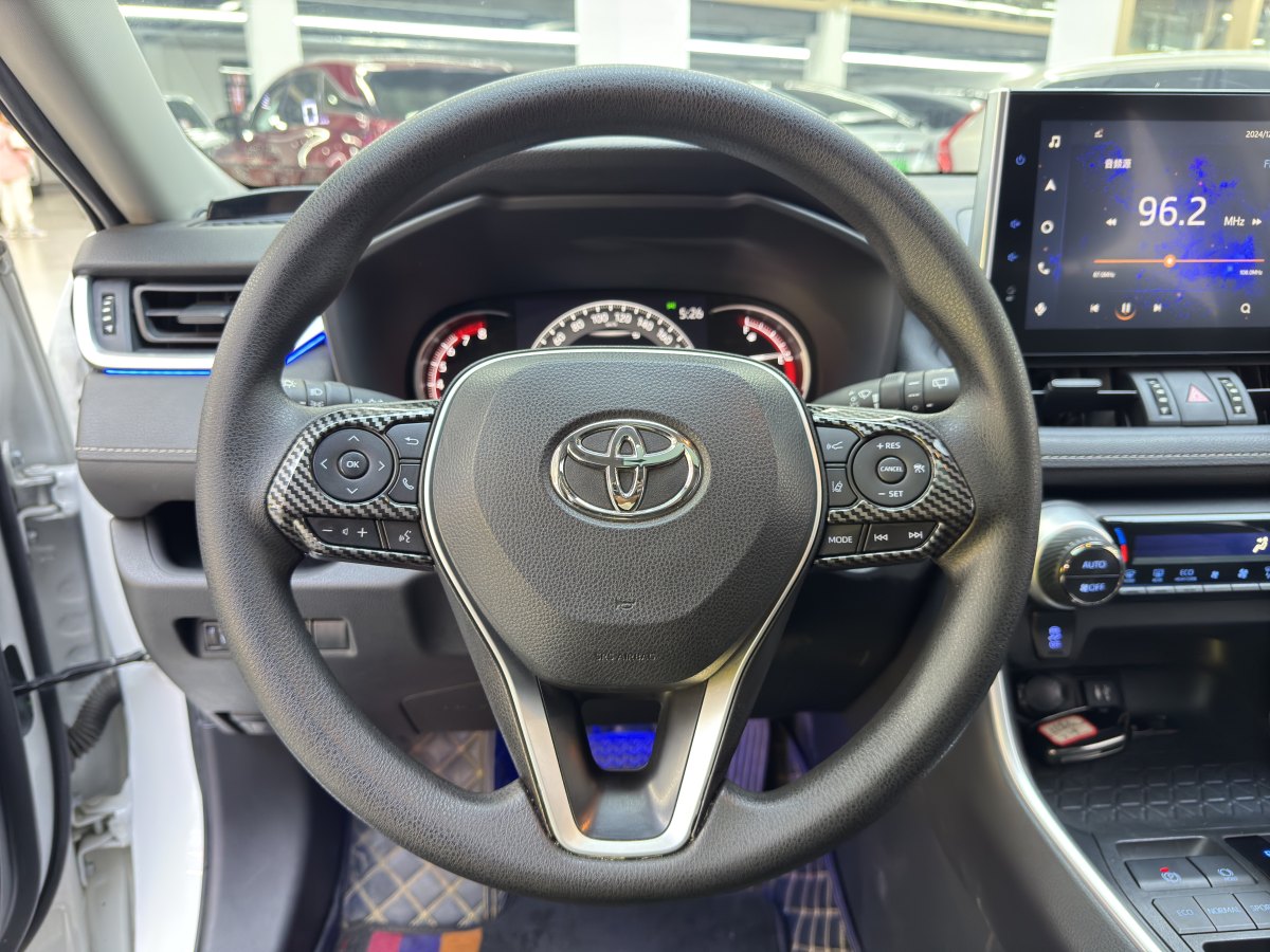 豐田 RAV4  2018款 榮放 2.0L CVT兩驅風尚版圖片