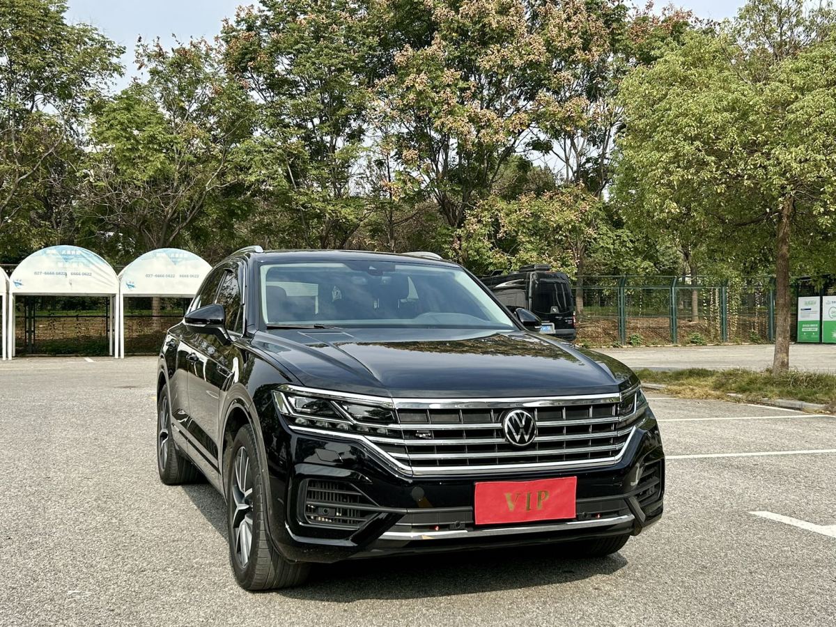 大眾 途銳  2022款 3.0TSI 銳享版 經(jīng)典運(yùn)動(dòng)套裝圖片