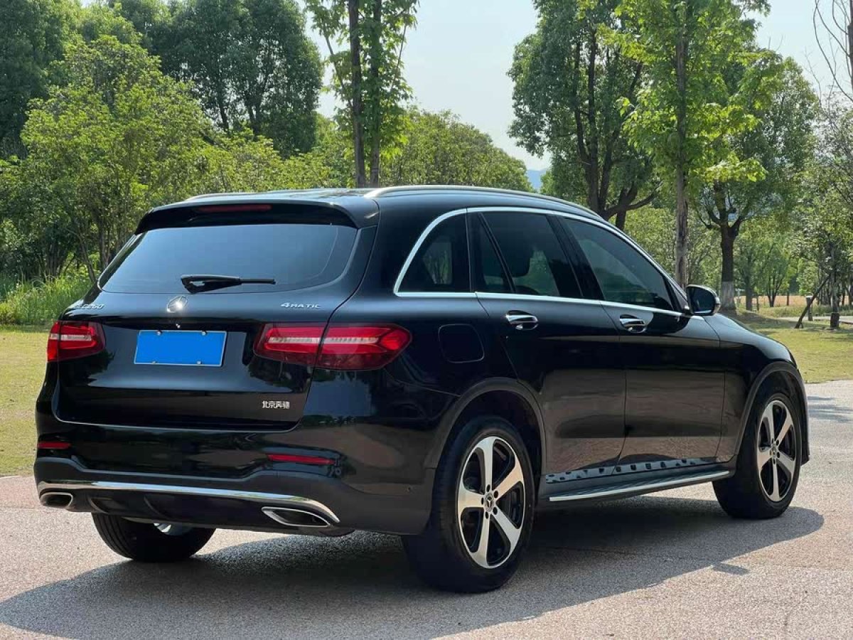 奔馳 奔馳GLC  2018款 改款 GLC 260 4MATIC 豪華型圖片