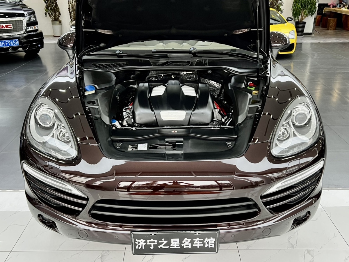 保時(shí)捷 Cayenne  2014款 Cayenne Platinum Edition 3.0T圖片