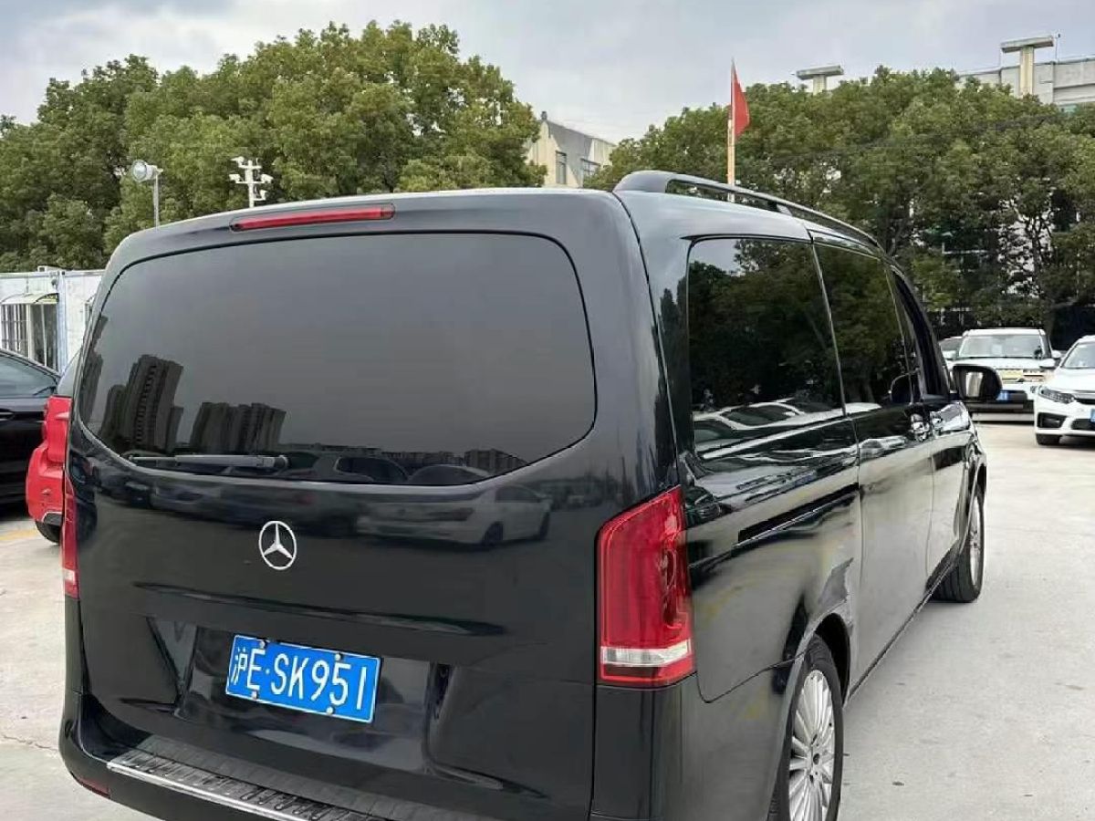 奔馳 奔馳A級(jí)  2019款  A 220 L 4MATIC 運(yùn)動(dòng)轎車圖片