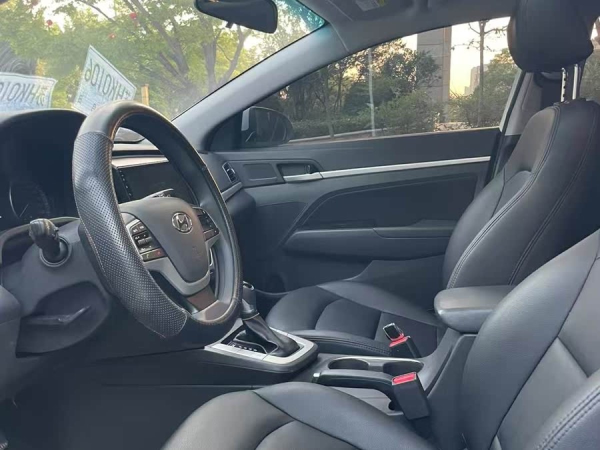 現(xiàn)代 領(lǐng)動  2016款 1.6L 自動智炫?精英型圖片