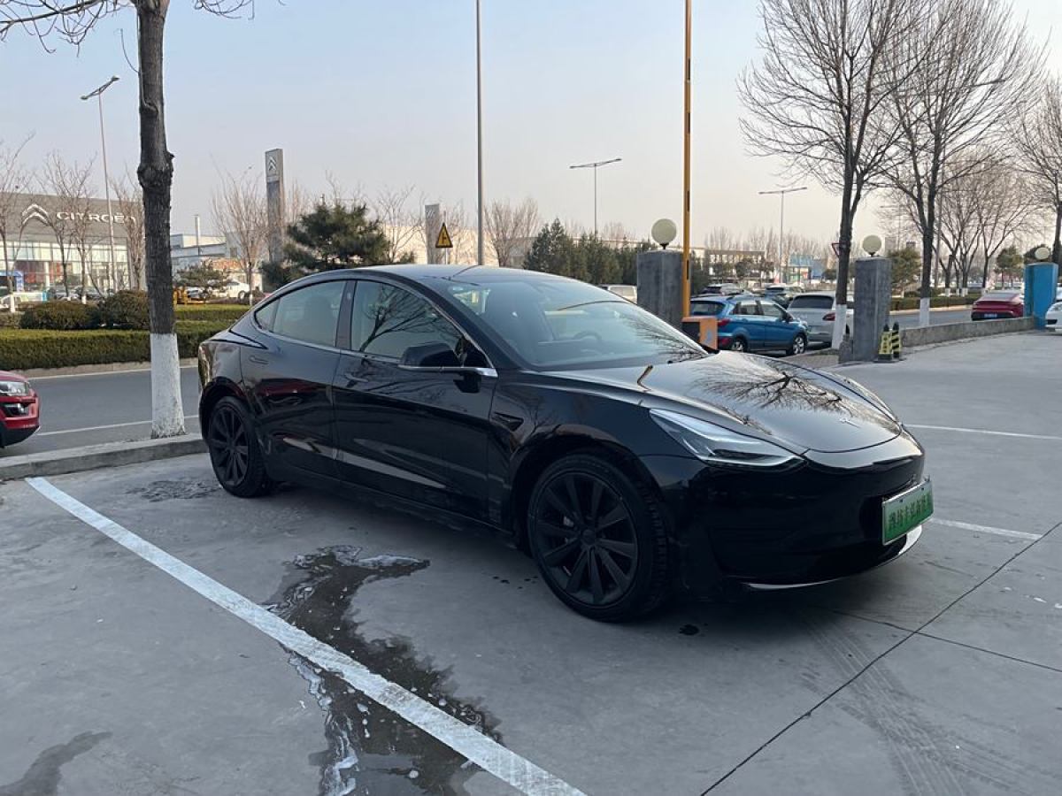 特斯拉 Model 3  2020款 改款 標(biāo)準(zhǔn)續(xù)航后驅(qū)升級版圖片