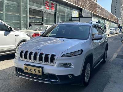 2017年5月 Jeep 自由光 2.0L 優(yōu)越版圖片