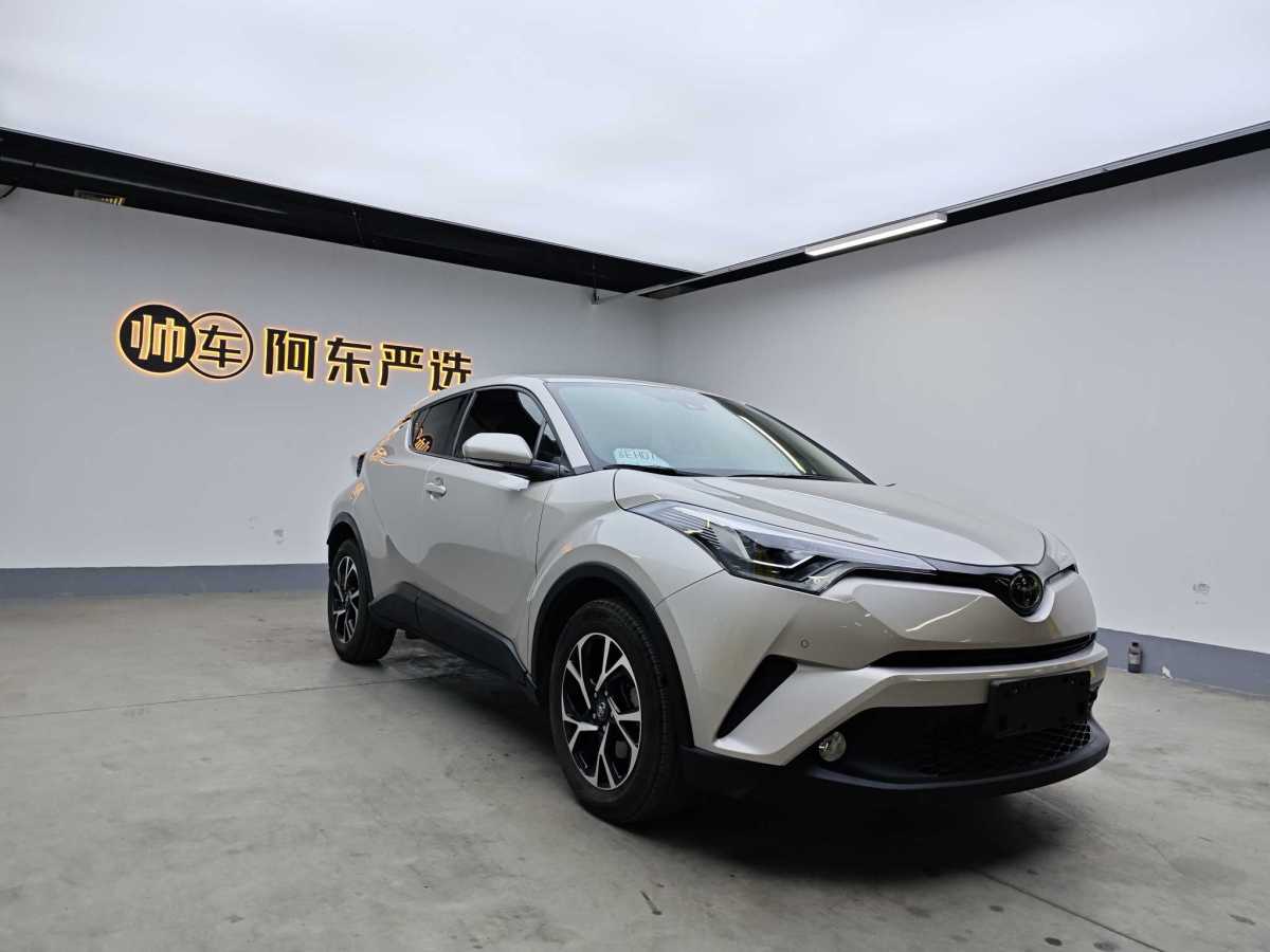 豐田 C-HR  2020款 2.0L 豪華版圖片