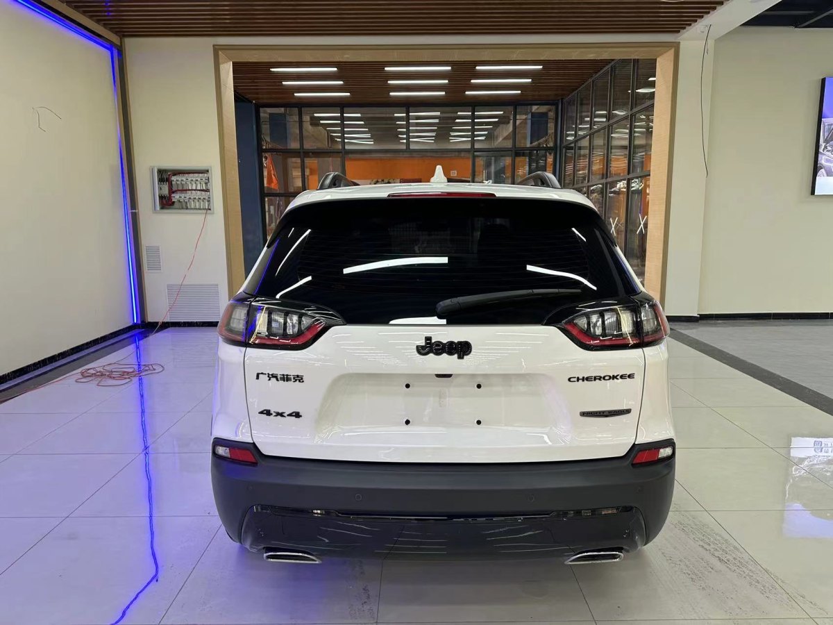Jeep 自由光  2019款 2.0T 四驅(qū)探享版+自動(dòng)駕駛智慧包 國(guó)VI圖片