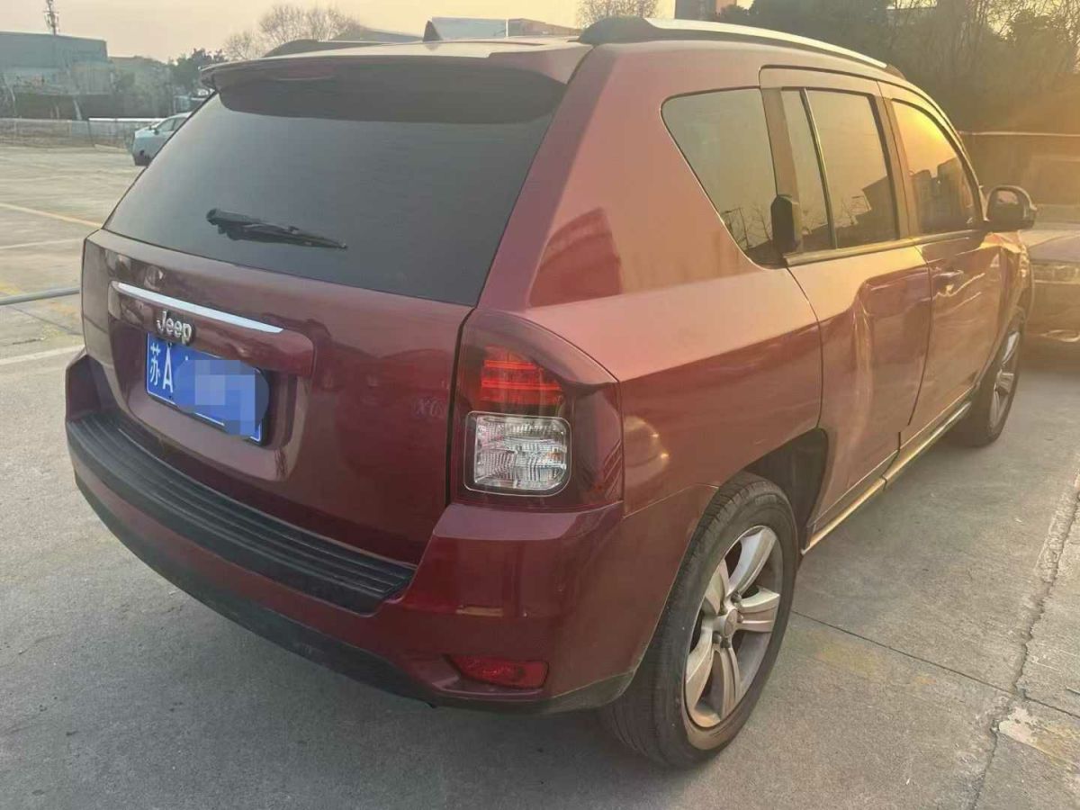 Jeep 指南者  2014款 2.0L 兩驅(qū)豪華版圖片