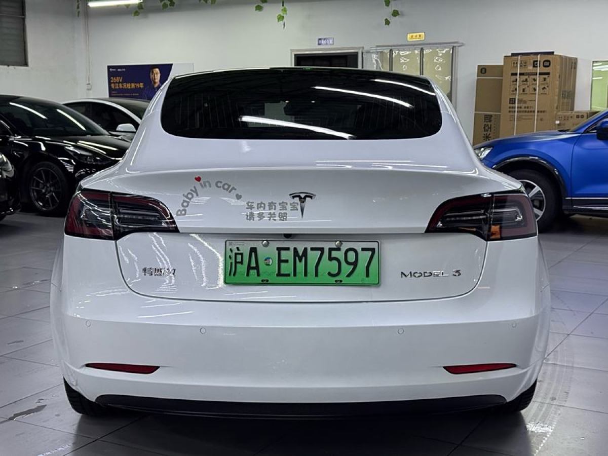 特斯拉 Model 3  2020款 改款 標(biāo)準(zhǔn)續(xù)航后驅(qū)升級版圖片