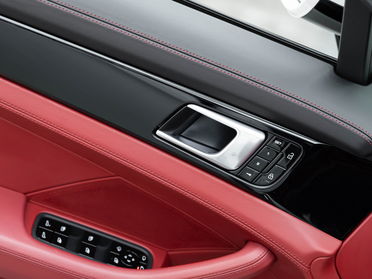 保時(shí)捷 Panamera  2019款 Panamera 4 行政加長(zhǎng)版 2.9T圖片
