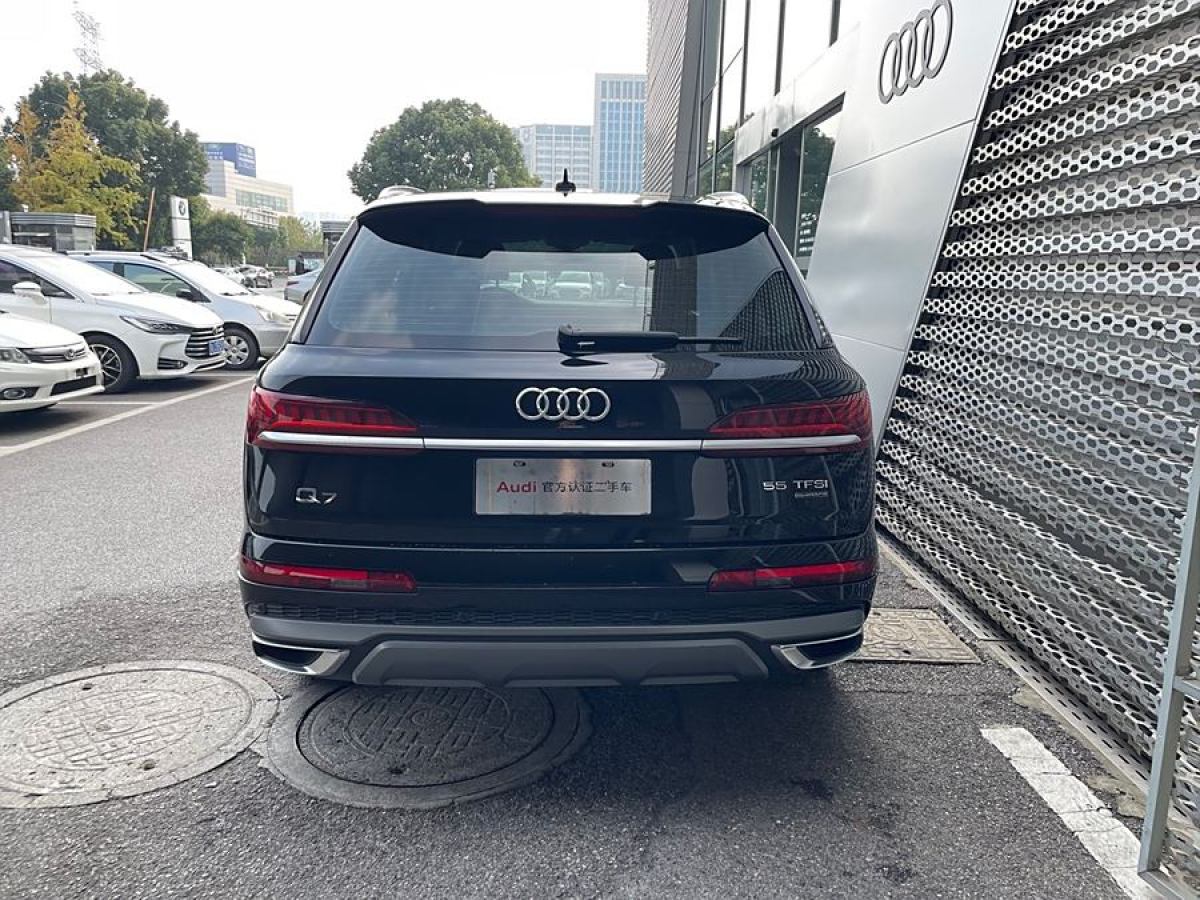 奧迪 奧迪Q7  2024款 55 TFSI quattro S line運動型圖片