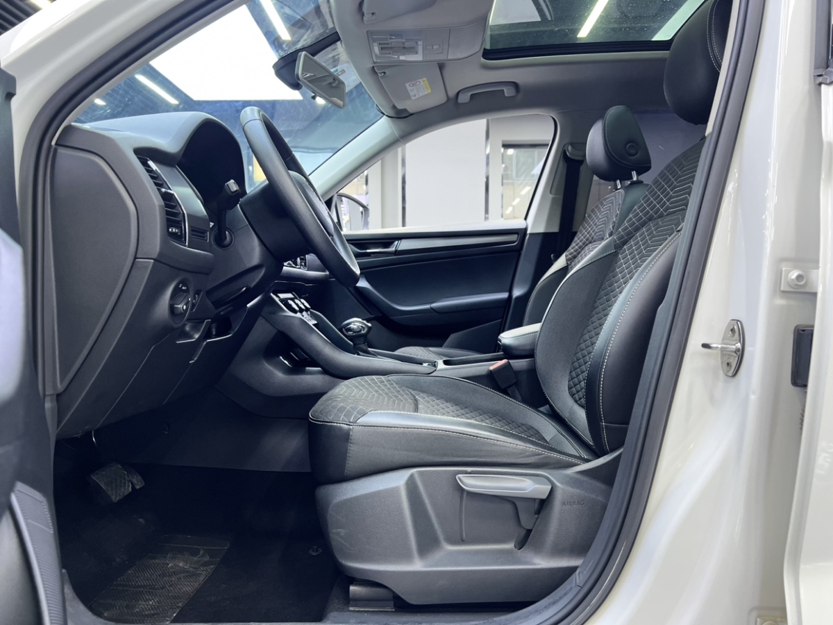 2019年2月斯柯达 柯迪亚克  2018款 改款 TSI330 5座两驱舒适版