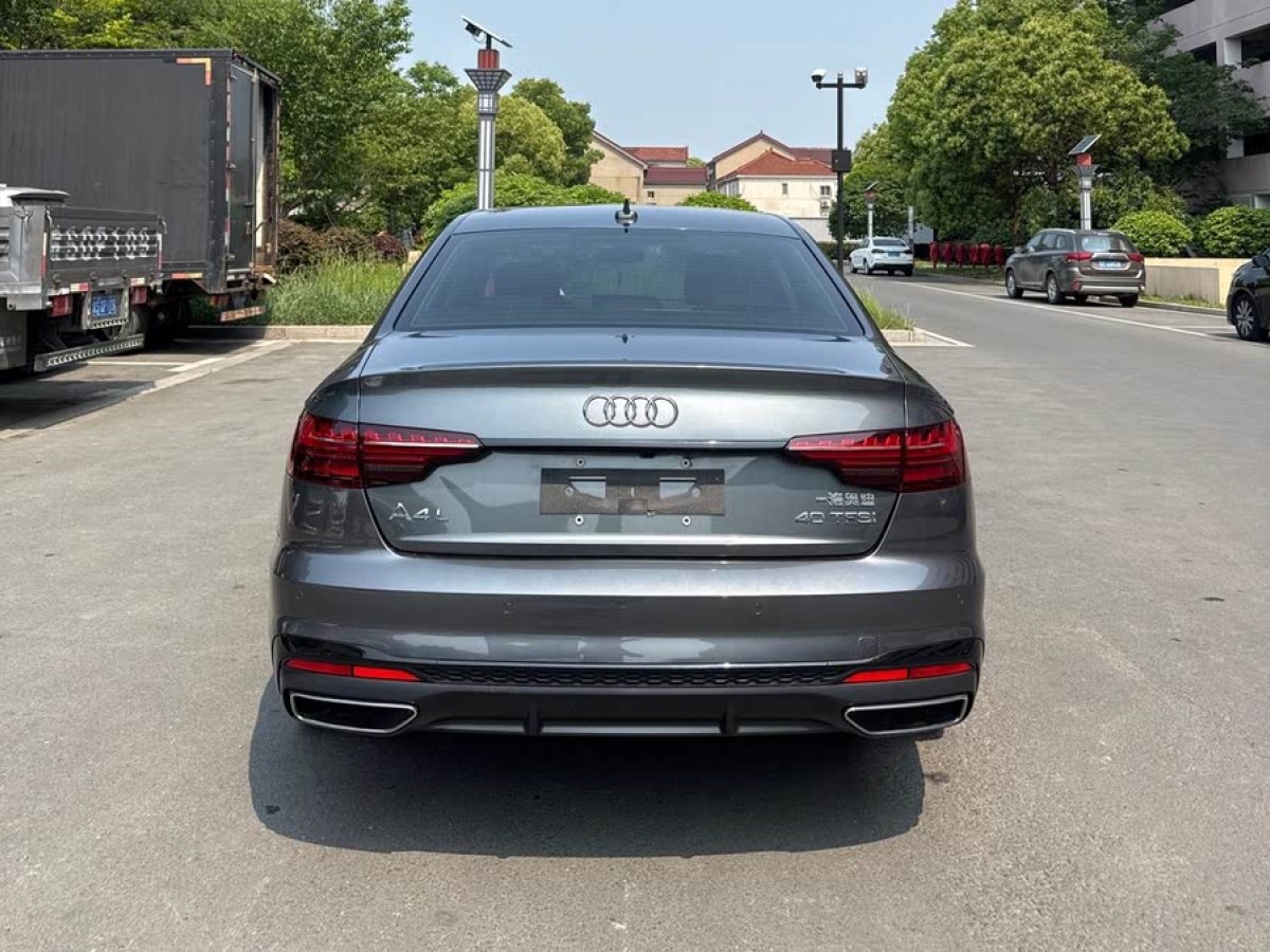 奧迪 奧迪A4L  2022款 40 TFSI 豪華動感型圖片