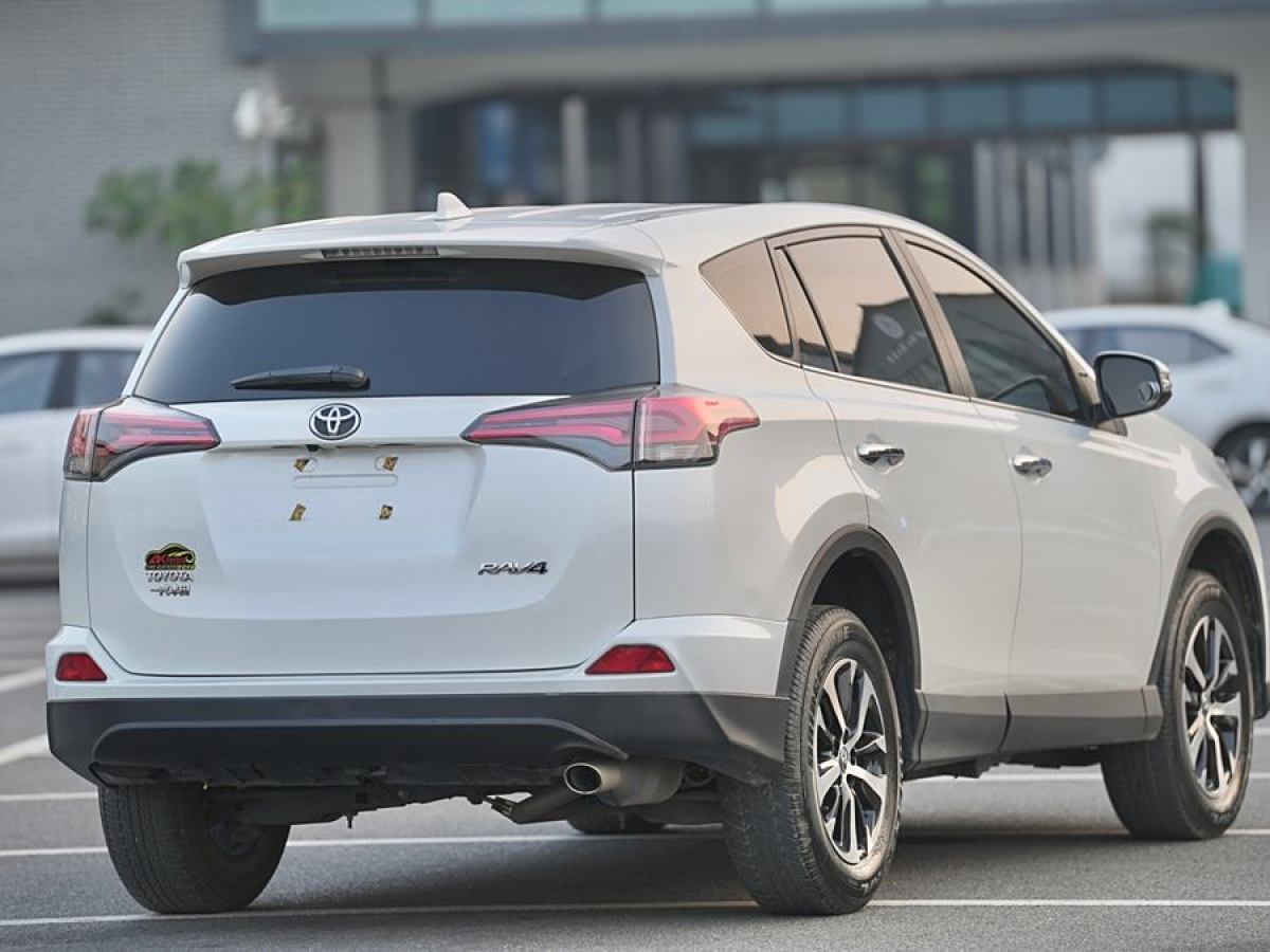 豐田 RAV4榮放  2019款  2.0L CVT兩驅(qū)風尚版 國VI圖片