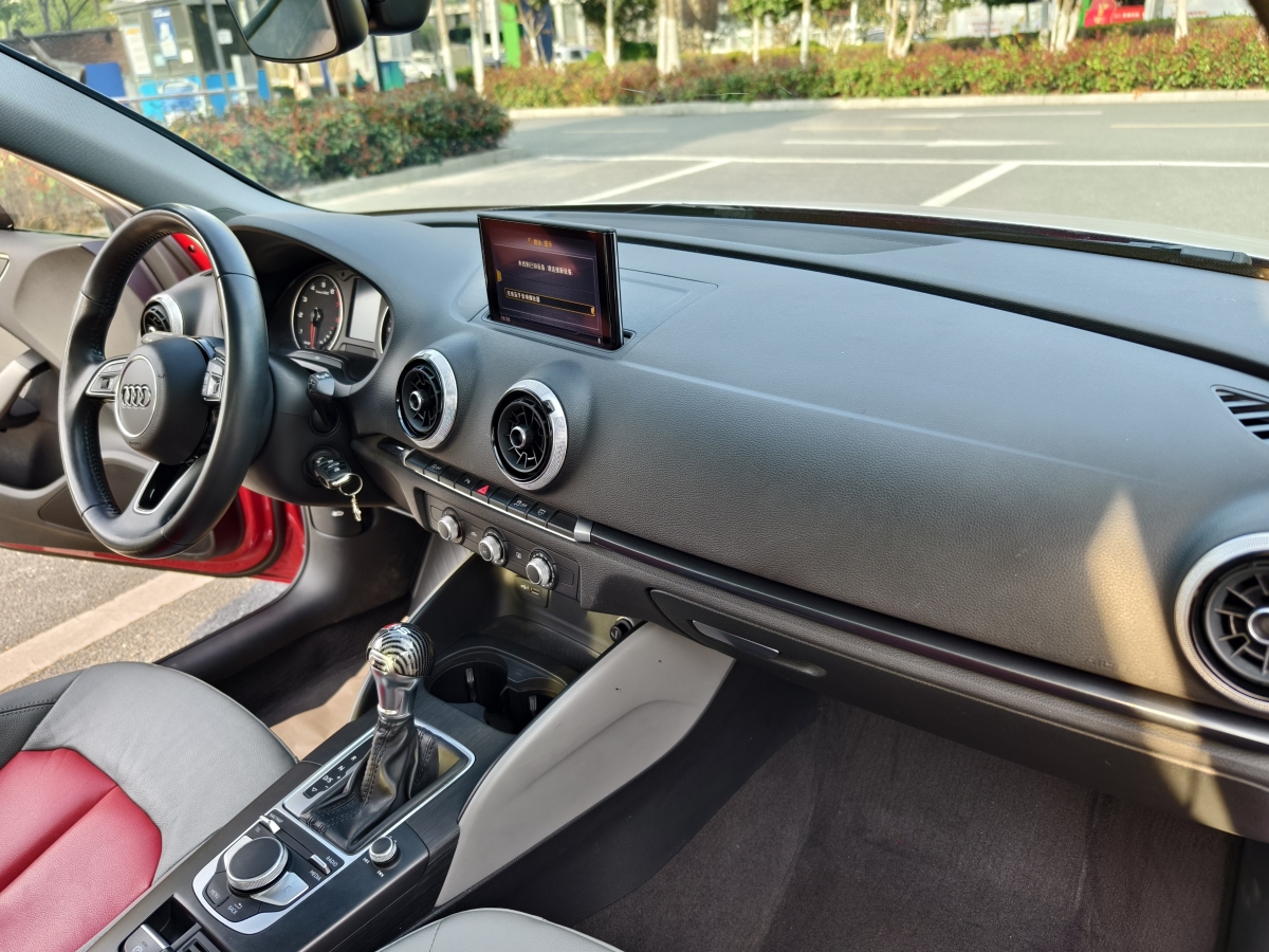 奧迪 奧迪A3  2019款 Sportback 35 TFSI 時(shí)尚型 國(guó)VI圖片