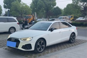 奧迪A4L 奧迪 40 TFSI 豪華動(dòng)感型