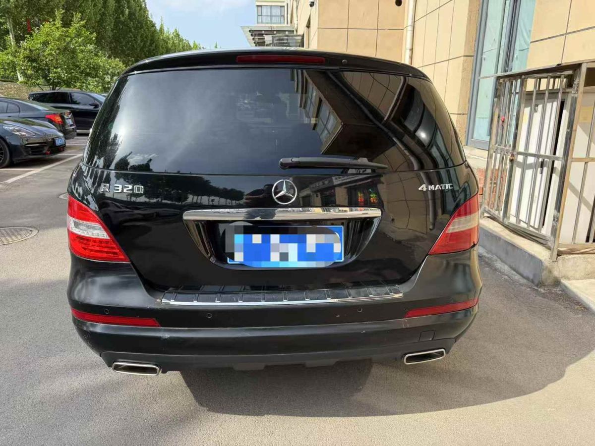 奔馳 奔馳R級(jí)  2017款 R 400 4MATIC 臻藏版圖片