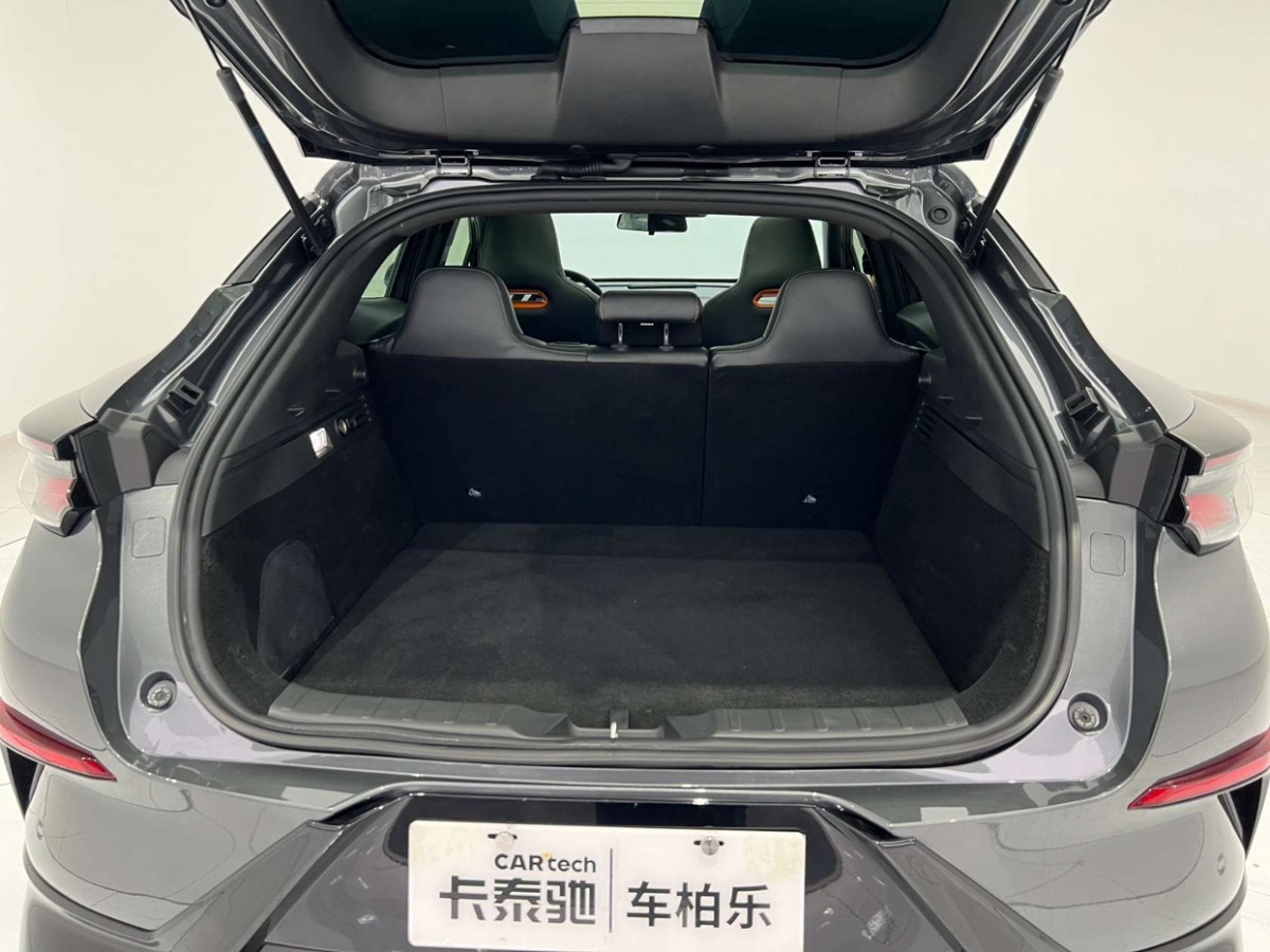 長(zhǎng)安 UNI-T  2022款 1.5T 尊貴型圖片