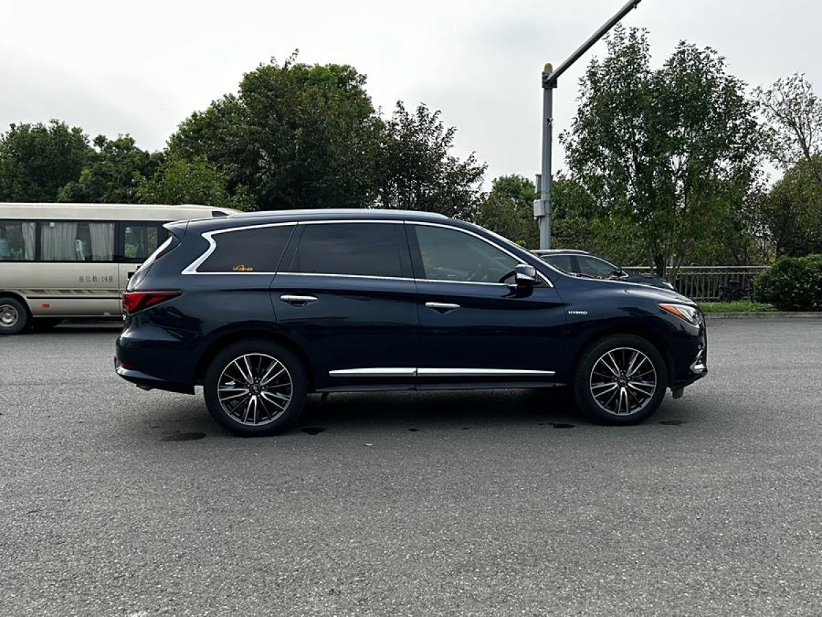 2019年6月英菲尼迪 QX60  2020款 2.5 S/C Hybrid 兩驅(qū)卓越版 國(guó)VI