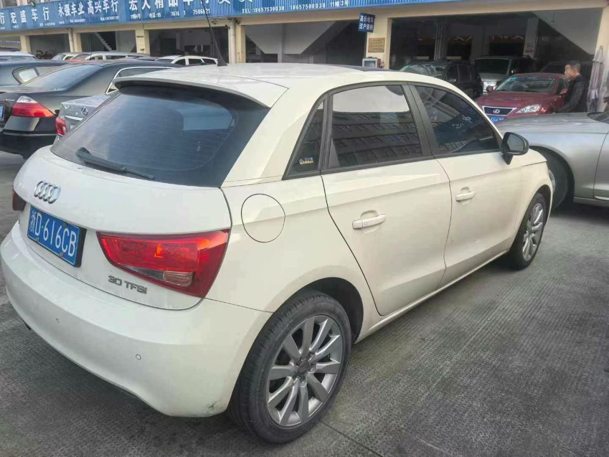 奧迪 奧迪A1  2014款 A1 1.4TFSI 30TFSI 技術(shù)型圖片