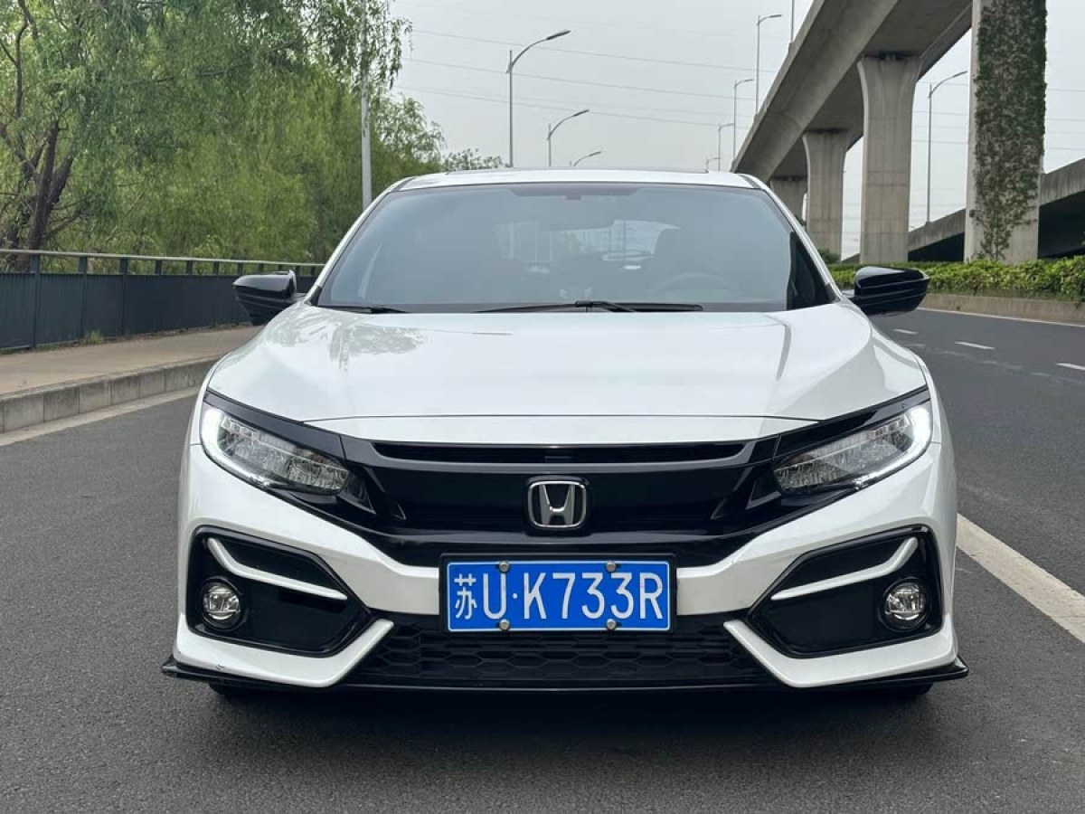 本田 思域  2021款 HATCHBACK 220TURBO CVT潮酷控圖片