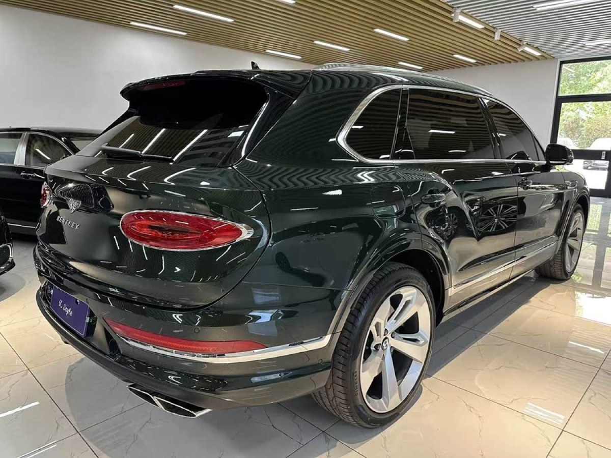 賓利 添越  2024款 4.0T V8 長軸距雅度版圖片