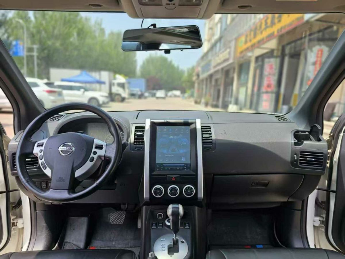 日產(chǎn) 奇駿  2012款 2.0L CVT舒適版 4WD圖片
