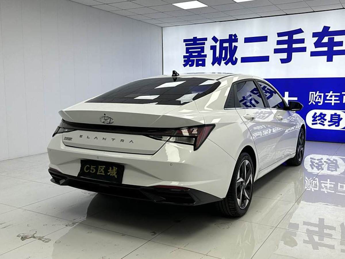 現(xiàn)代 伊蘭特  2022款 1.5L CVT LUX尊貴版圖片