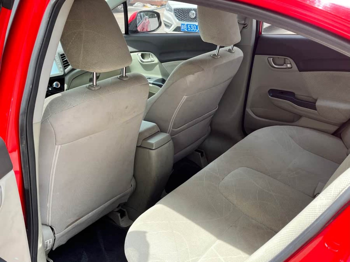 本田 思域  2012款 1.8L 自動舒適版圖片
