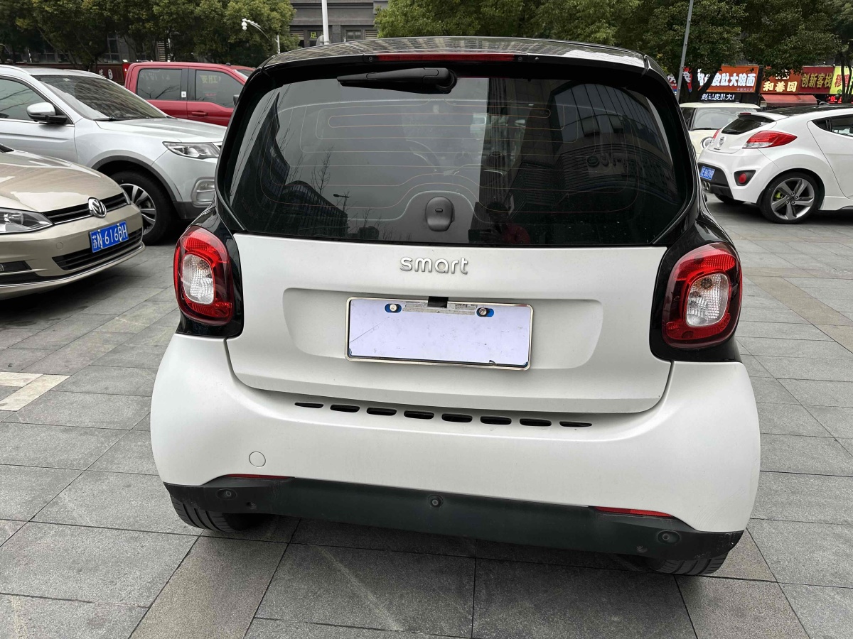 smart fortwo  2016款 0.9T 66千瓦硬頂先鋒版圖片