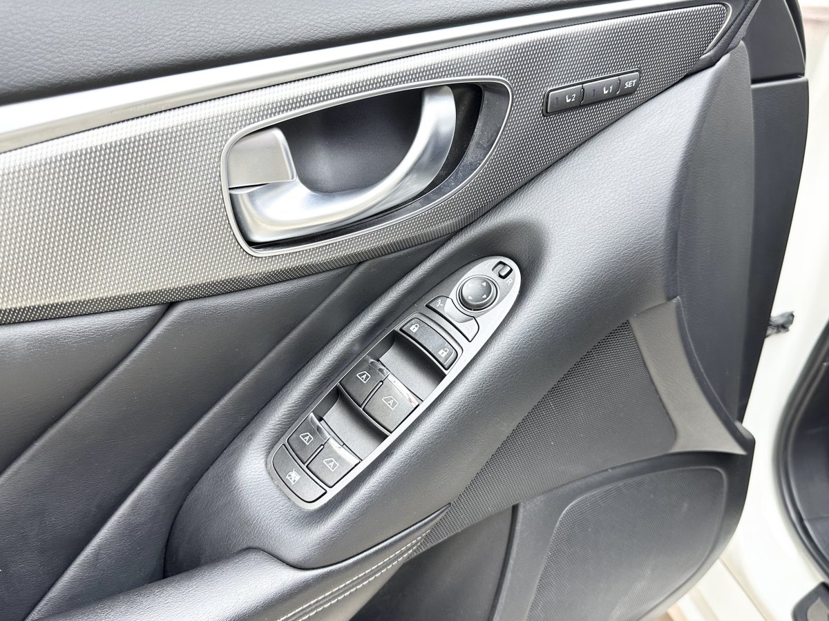 2016年9月英菲尼迪 Q50  2014款 2.0T 豪華版