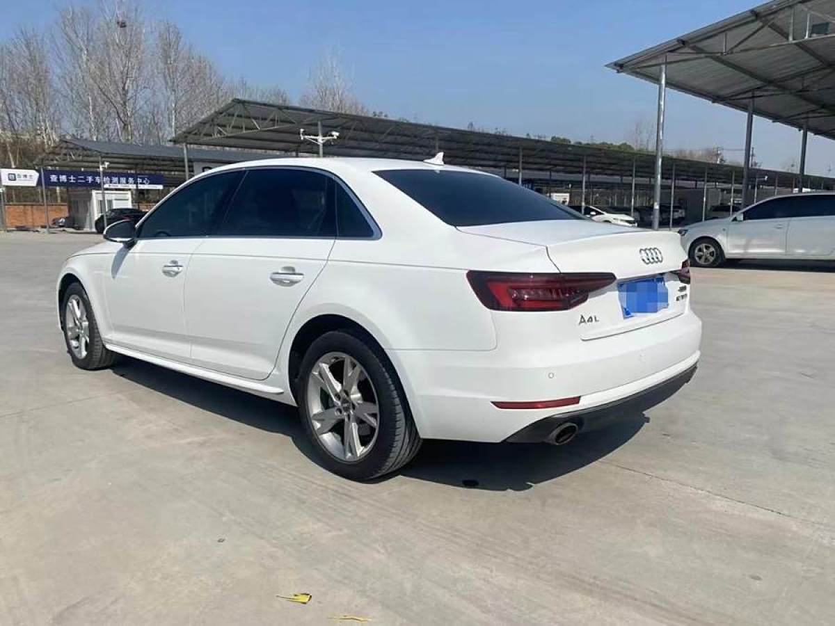 奧迪 奧迪A4L  2018款 30周年年型 40 TFSI 進(jìn)取型圖片