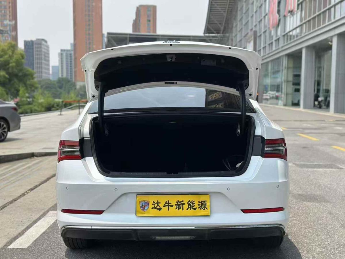 比亞迪 秦Pro  2020款 超越版 1.5TI 自動尊貴型圖片