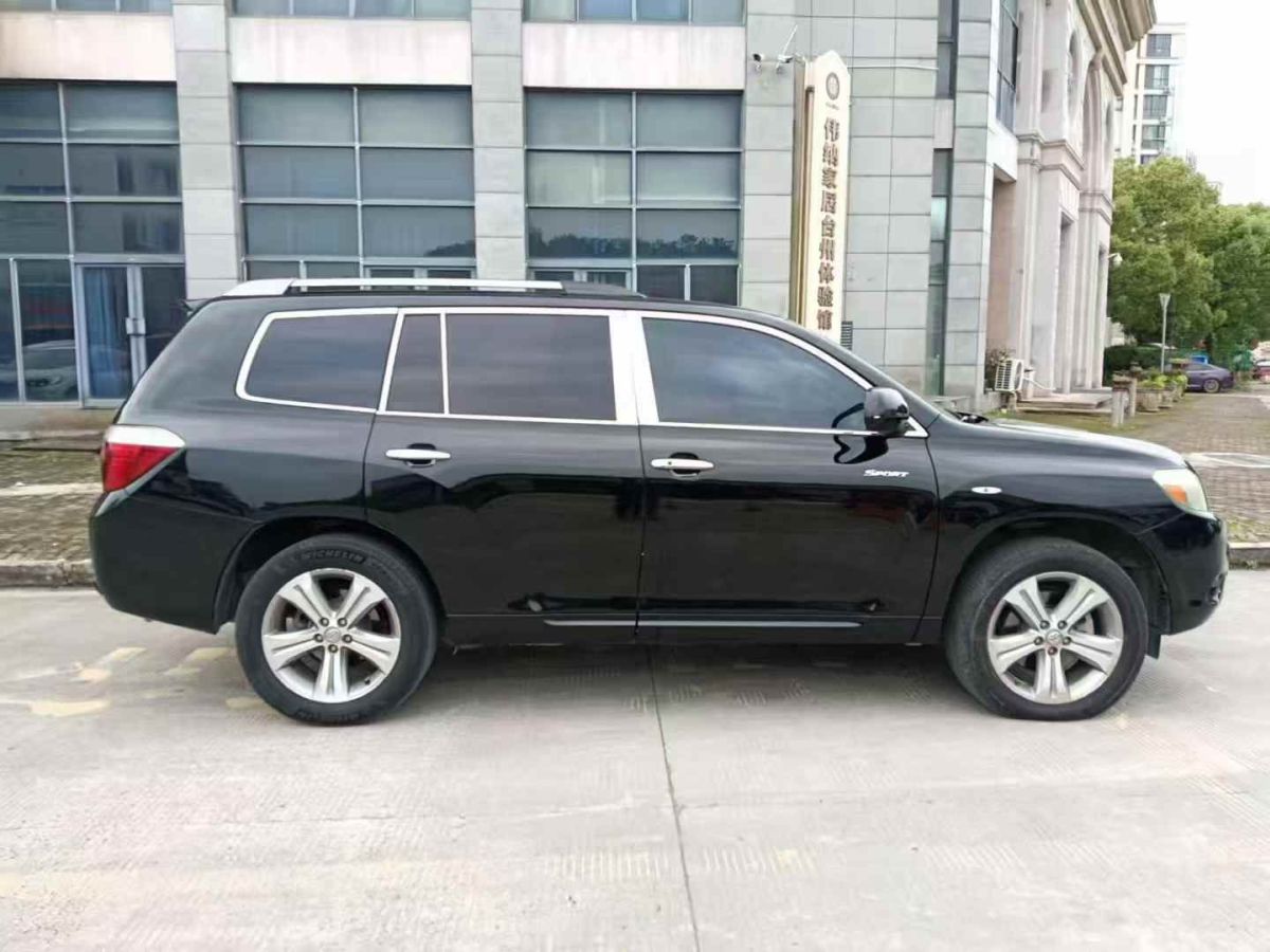 豐田 漢蘭達(dá)  2011款 2.7L 兩驅(qū)5座精英版圖片