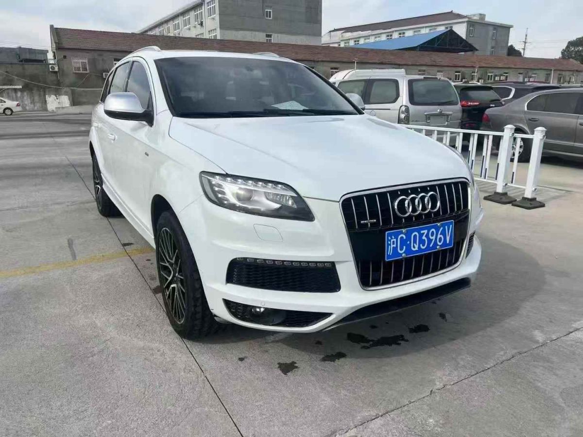 奧迪 奧迪Q7  2013款 Q7 35TDI quattro 領(lǐng)先型圖片