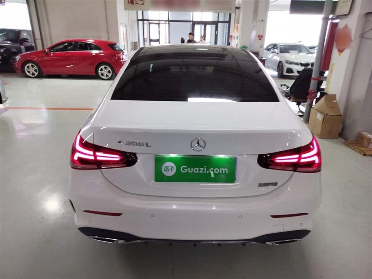 奔馳 奔馳A級  2021款 A 200 L 運(yùn)動轎車時(shí)尚型圖片