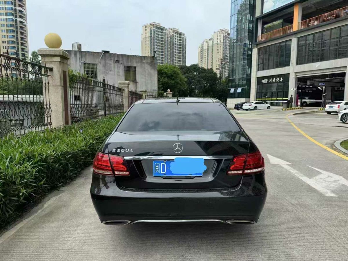 奔馳 奔馳E級(jí)  2014款 E 300 L 運(yùn)動(dòng)型圖片