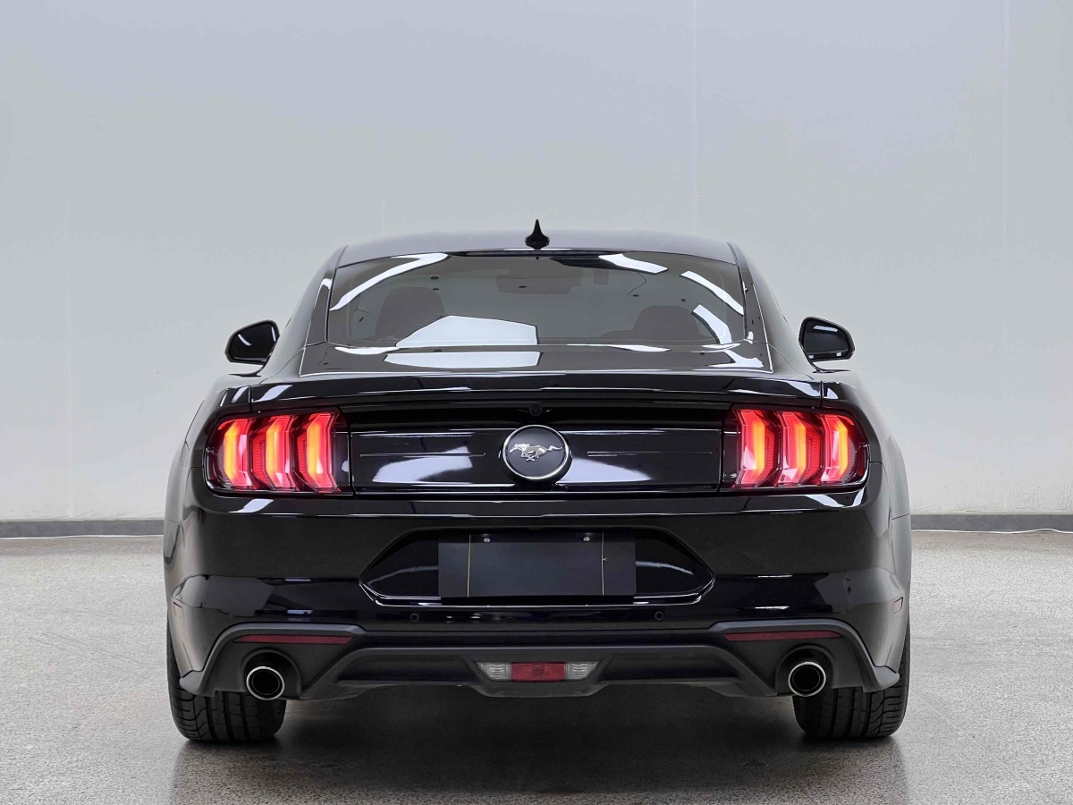 2023年7月福特 Mustang  2021款 2.3L EcoBoost