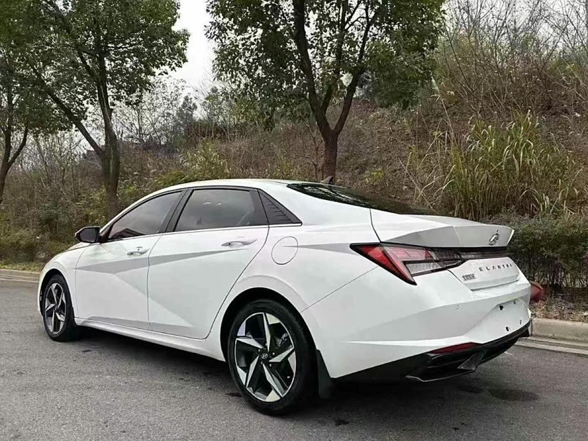 現(xiàn)代 伊蘭特  2022款 1.5L CVT LUX尊貴版圖片