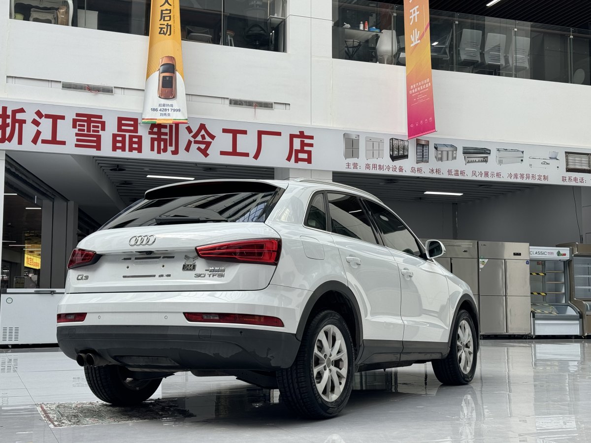 奧迪 奧迪Q3  2016款 30 TFSI 標(biāo)準(zhǔn)型圖片