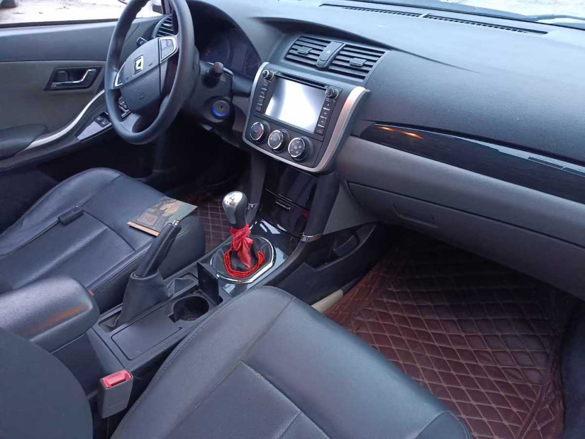 众泰 Z300  2014款 1.5L 驾值版手动精英型图片