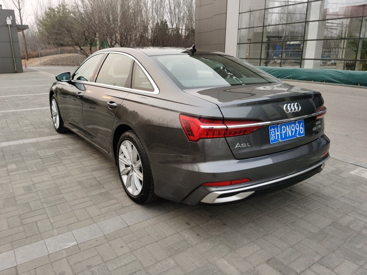 2024年4月奧迪 奧迪A6L  2024款 45 TFSI 臻選動感型