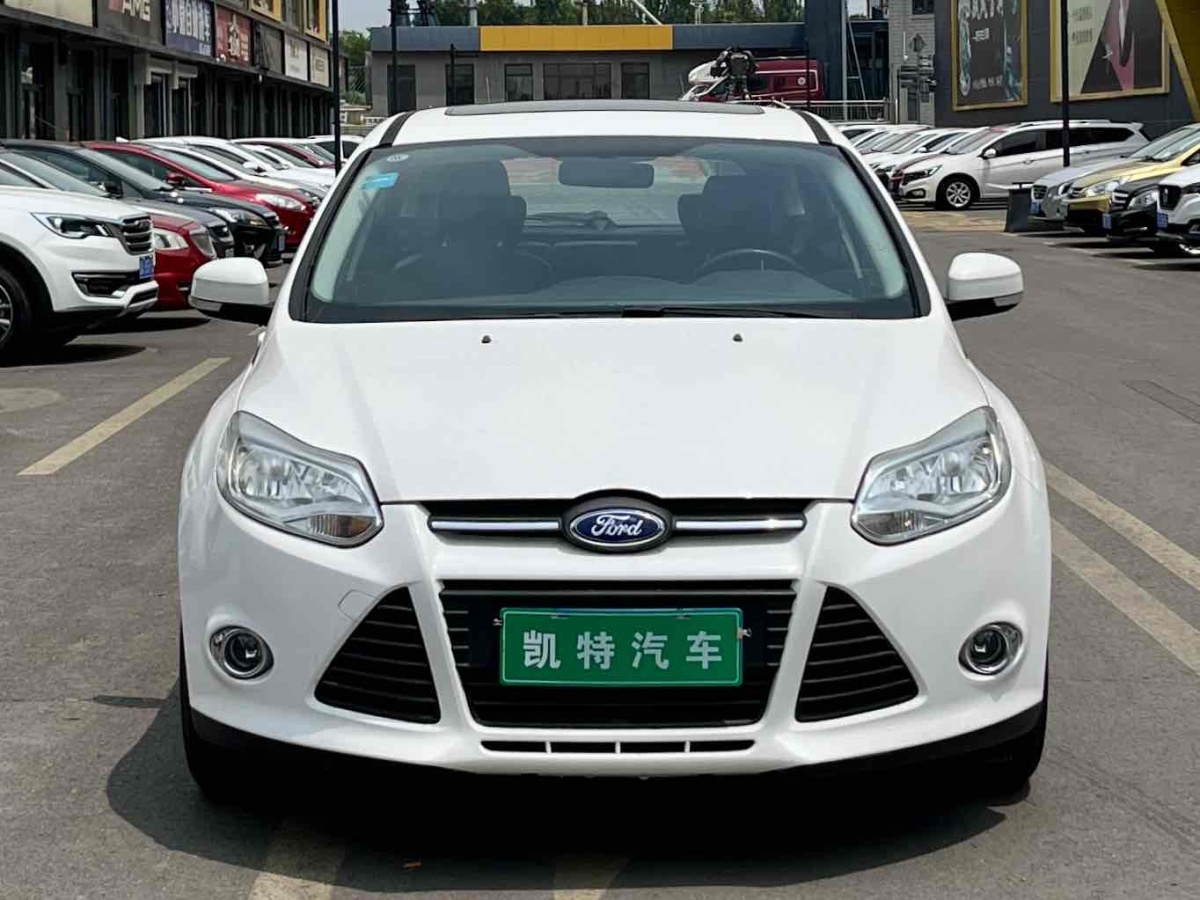 福特 ?？怂? 2012款 兩廂 1.6L 自動風尚型圖片