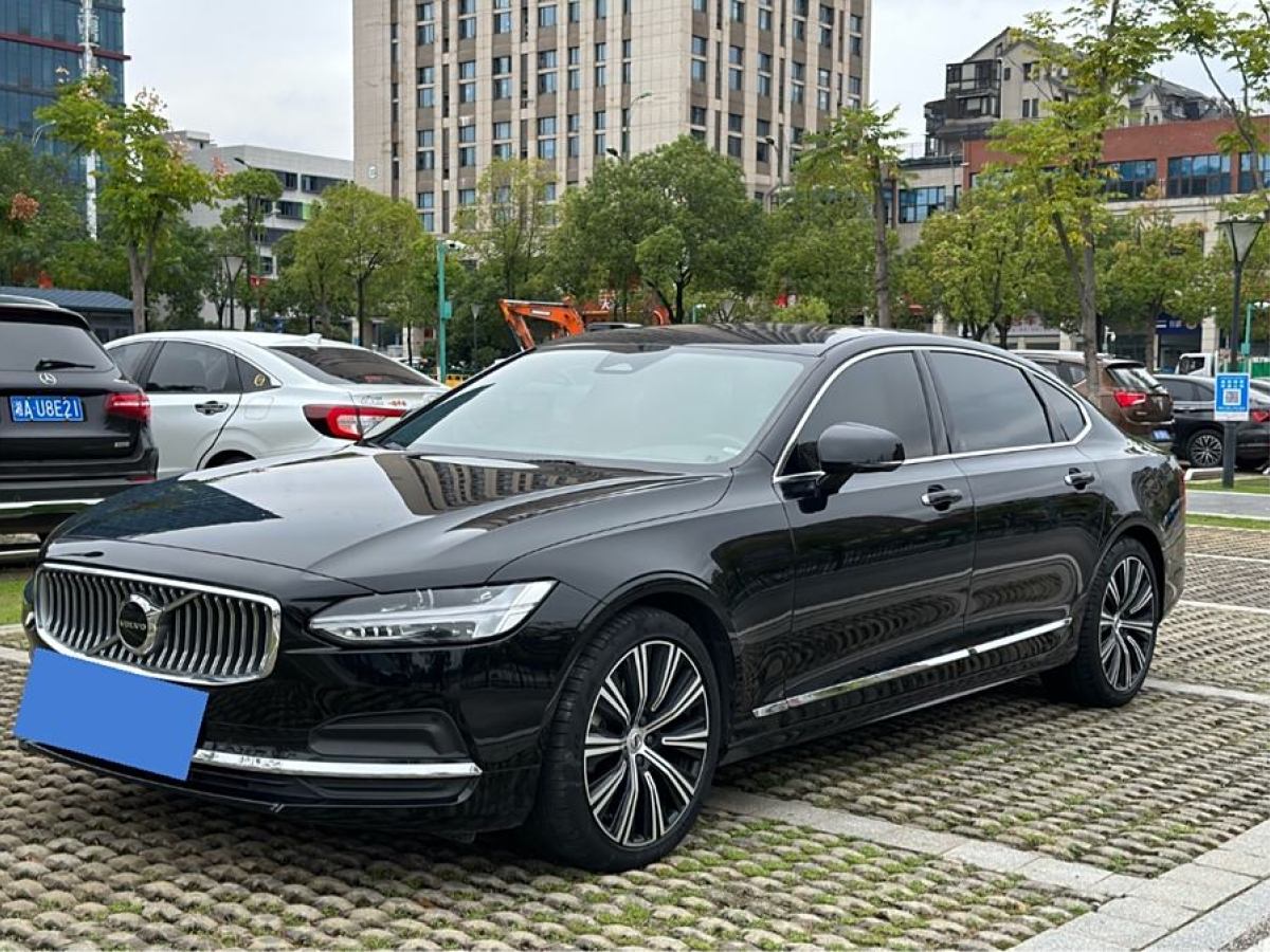 2022年2月沃爾沃 S90  2022款 B5 智遠(yuǎn)豪華版